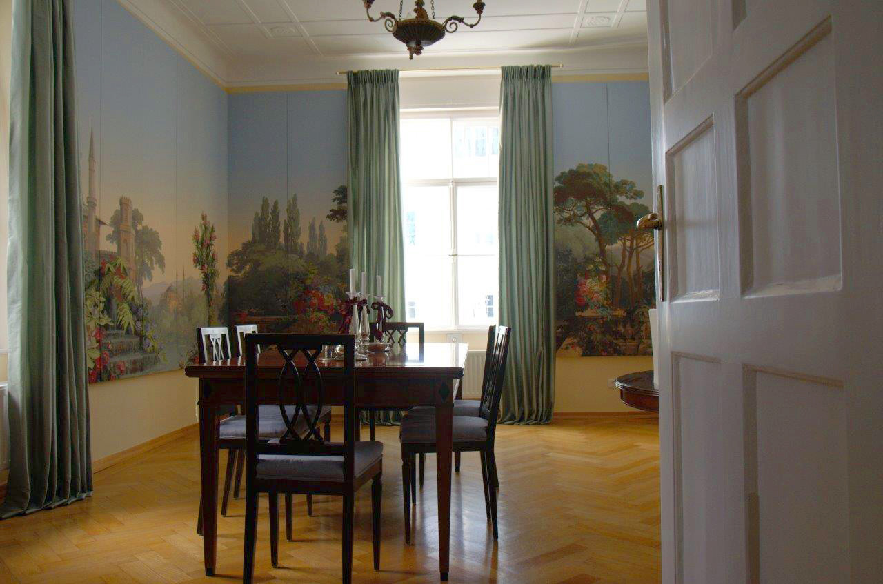 Zuber Tapete in klassischem Esszimmer